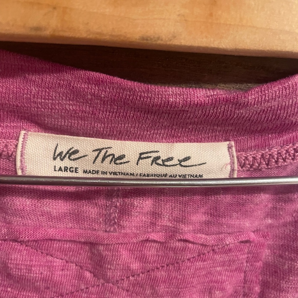 We The Free Bright Pink V-Neck Short Sleeve Tee Size‎ Large - Picture 5 of 6
